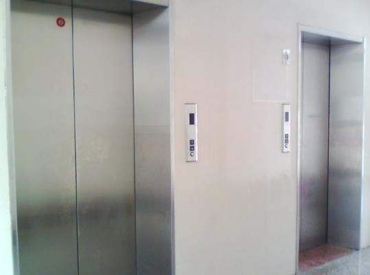 東西掉電梯縫里會損壞電梯嗎?遇到電梯故障怎么辦?
