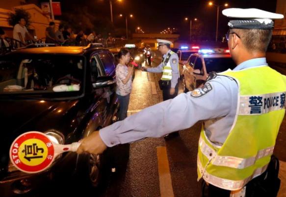 喝多少酒就達到酒駕標(biāo)準(zhǔn)?喝酒后多久能開車?