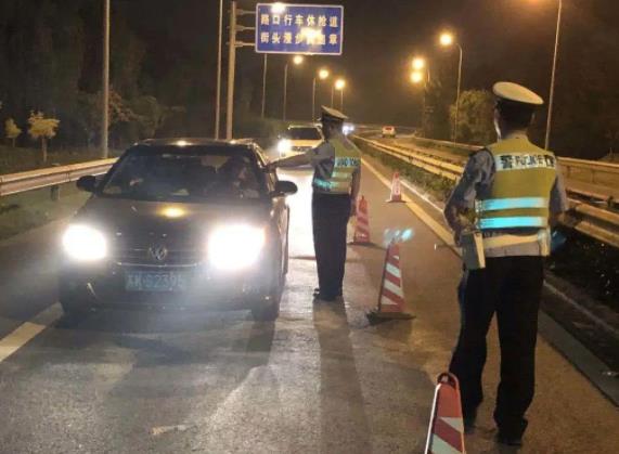 喝多少酒就達到酒駕標(biāo)準(zhǔn)?喝酒后多久能開車?