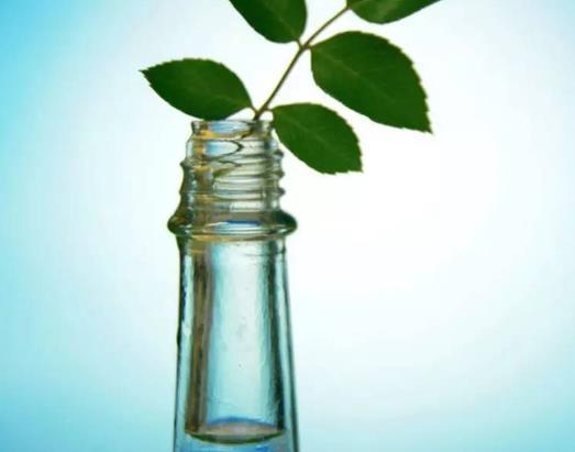 花露水過期了有毒嗎?花露水噴在電風扇上有什么作用?