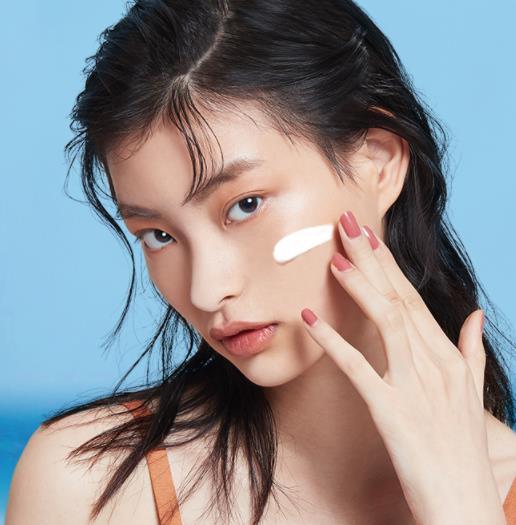 擦防曬霜還會曬黑嗎 夏天擦防曬霜出汗了還要擦嗎