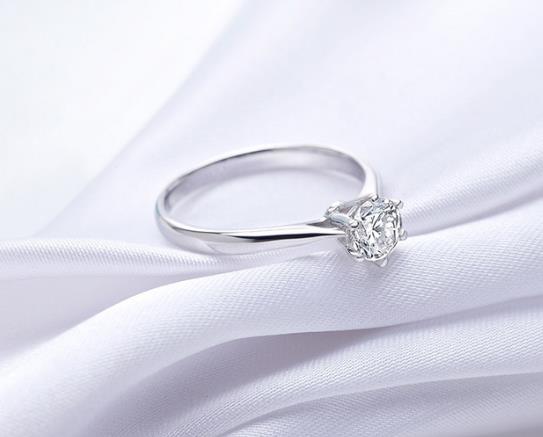 鉆戒尺寸改大對質量有影響嗎?鉆戒vs1更好還是vs2更好