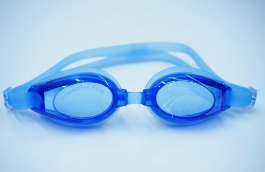 怎么樣可以讓泳鏡不起霧?泳鏡起霧怎么處理最持久?