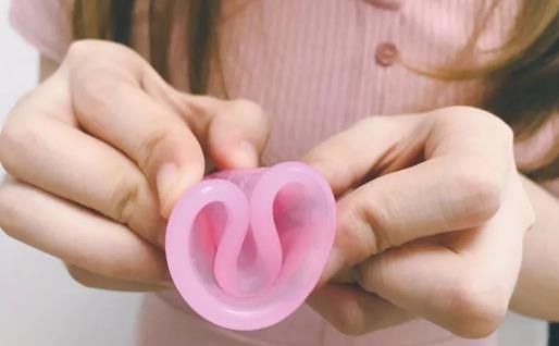 月經杯可以游泳嗎 月經杯可以在體內放多久