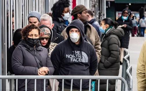 戴口罩鼻子長(zhǎng)痘痘怎么回事 戴口罩鼻子上長(zhǎng)了很多黑頭怎么辦