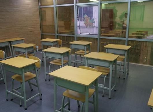 非在編老師辦輔導班合法嗎?該不該取消教師的寒暑假?