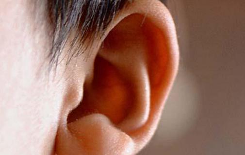 耳屎很硬挖不動怎么辦 耳屎會自己掉出來嗎