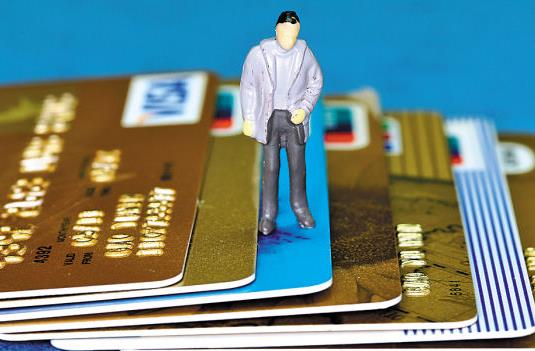 無能力償還信用卡欠的錢該怎么辦?信用卡邊刷邊會被降額嗎?