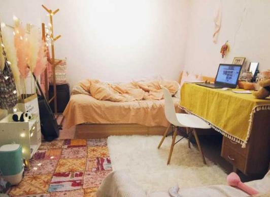 女生獨自在家有人敲門應該出聲音嗎?半夜敲門的都是些什么人