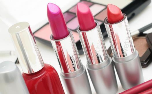 用了過期的化妝品會怎樣 過期的化妝品可以怎么處理