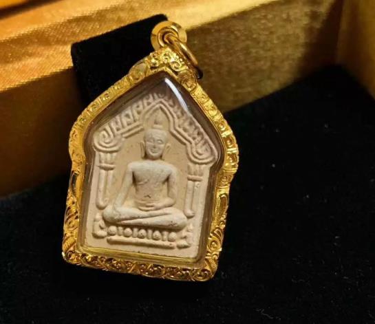 為什么泰國(guó)人自己不戴佛牌?泰國(guó)佛牌真的很靈驗(yàn)嗎