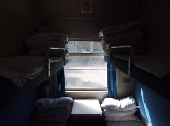 火車硬臥床單是每客一換嗎?網上購硬臥票可以選擇鋪位嗎