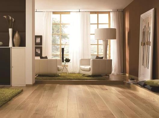 木地板老舊如何翻新?實木地板30平方的損耗是多少