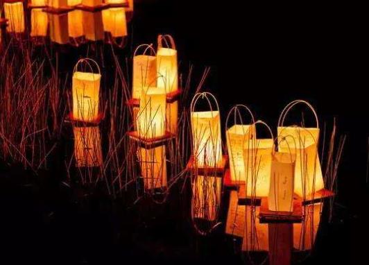 燒紙的時候怎么念叨?上墳燒紙哪些是要注意的