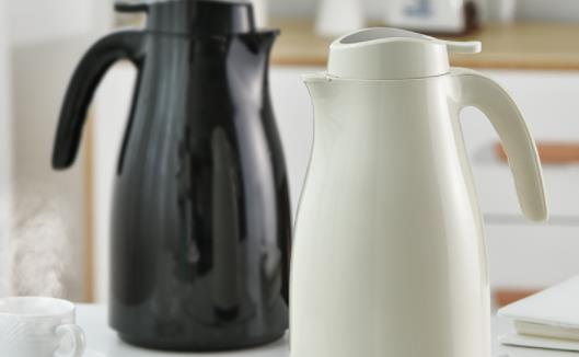 熱水壺里的水垢有毒嗎 電水壺?zé)曇舸笤趺崔k