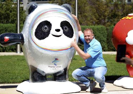 冰墩墩是什么時候誕生的?冬奧會冰墩墩多少錢一個