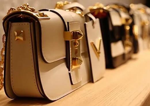 去奢侈品店怎么打扮不被輕視?去澳門(mén)買(mǎi)什么奢侈品最劃算