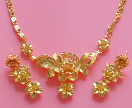 周大福傳承手鐲會變形嗎?周大福買了兩天去換款需要手工費嗎