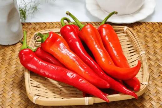 辣椒定植后怎么澆水?辣椒籽種前怎么泡