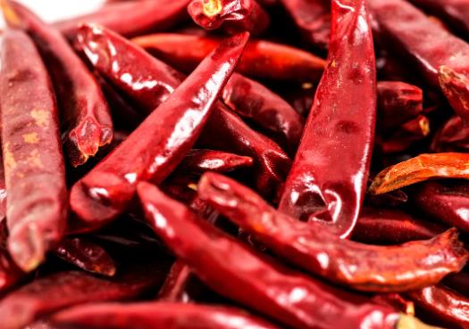 辣椒瘋長不結果怎么辦?辣椒施草木灰好不好