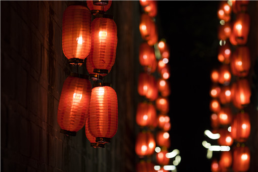 ���³�һ�ڹŴ���ʲô-�z�D�W