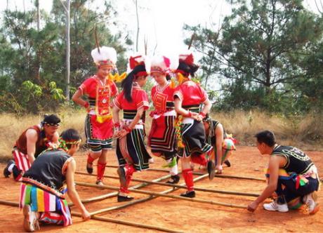 高山族有什么風(fēng)俗習(xí)慣?中國少數(shù)民族高山族的來歷習(xí)俗