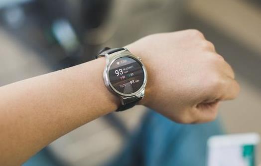 �A��watch3�����Ďׂ����P��ʽ���A���ֱ�gt2��늿���ô�k��