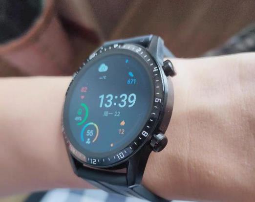 華為gt2e支持藍(lán)牙通話嗎?華為gt2e是藍(lán)寶石表面嗎?