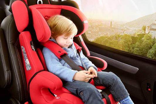 寶寶不喜歡坐安全座椅怎么辦?選購兒童安全座椅要注意什么