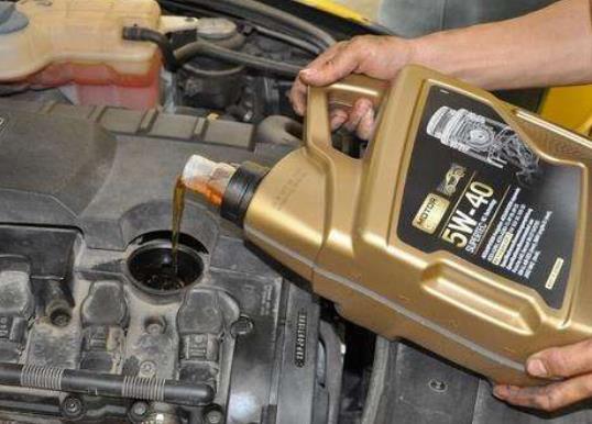 機(jī)油沉淀物需要清理嗎?發(fā)動(dòng)機(jī)油泥多有什么影響