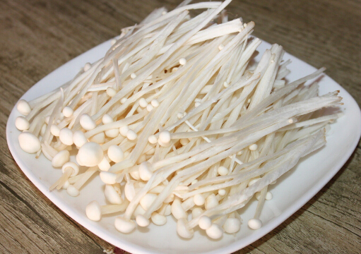 寶寶可以吃金針菇嗎?吃金針菇的做法