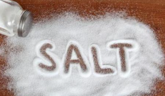 寶寶添加食鹽的注意事項有哪些?寶寶多大可以開始吃鹽?