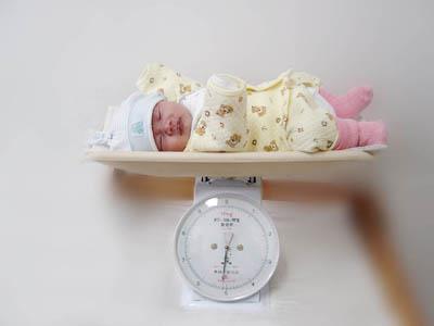 如何照顧好早產(chǎn)寶寶?早產(chǎn)兒喂養(yǎng)的注意事項