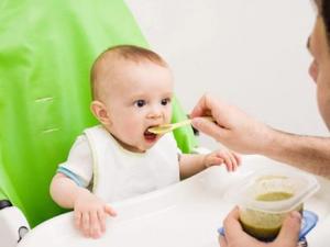 寶寶拉肚子吃什么食物好?如何預(yù)防寶寶腹瀉