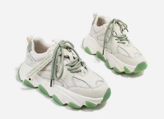 矮個(gè)子適合穿老爹鞋嗎?老爹鞋可以搭配裙子嗎?