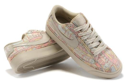 板鞋如何隱藏鞋帶?板鞋能穿多久?