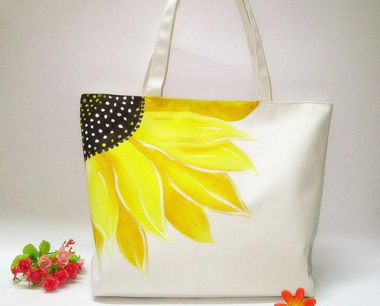 帆布包掉色可以修復嗎?帆布包買回來很硬該怎么變軟?