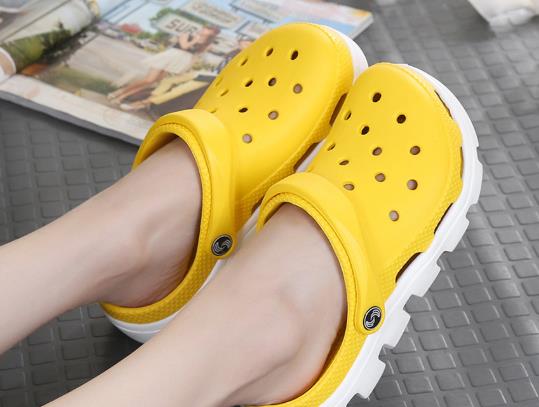 穿洞洞鞋穿襪子合適嗎?洞洞鞋里面黃黃的怎么辦?