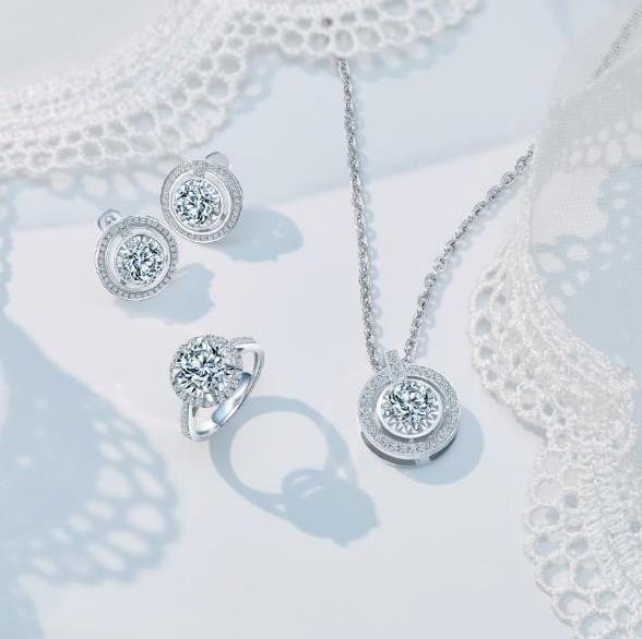 求婚戒指買什么好 藍色火焰鉆戒給我獨一份的浪漫~