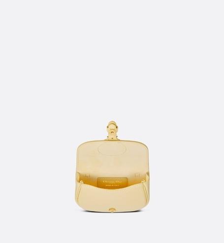 迪奧小型皮具,迷你包包為隨心混搭創(chuàng)造無限可能