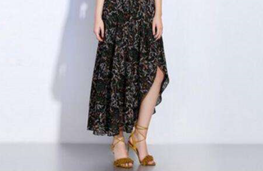 不規則連衣裙該搭配什么鞋?不規則連衣裙怎么挑選?