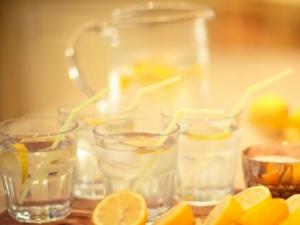 檸檬水抗癌嗎?專家稱不靠譜