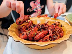 吃小龍蝦會導致肌溶解嗎？小龍蝦富含重金屬嗎