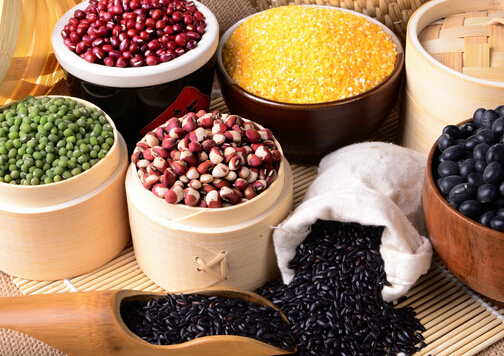 吃粗糧腹脹怎么辦?吃粗糧應多喝水