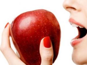 晚上吃蘋果好嗎?吃蘋果的注意事項(xiàng)