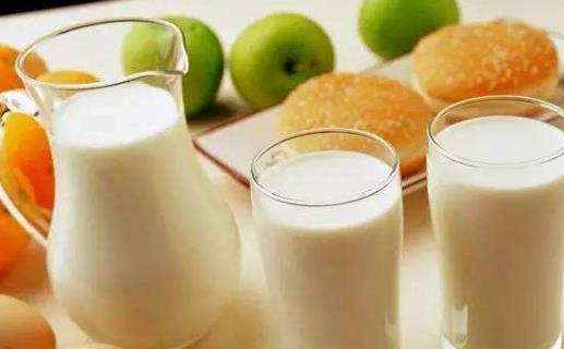 喝牛奶有哪些禁忌?如何挑選牛奶