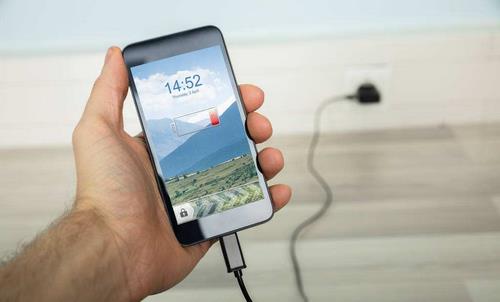 這七種錯(cuò)誤充電習(xí)慣 會(huì)折損你的手機(jī)電池