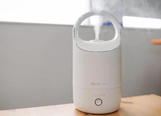 加濕器里面的水沒有用完需要倒出來嗎?加濕器是冬天用還是夏天用