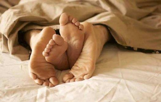 滾床單是什么意思?網絡用滾床單的意思