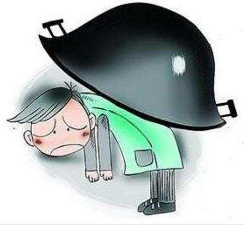 “背黑鍋”是什么意思?出處解釋 人在江湖漂,哪能不挨刀?